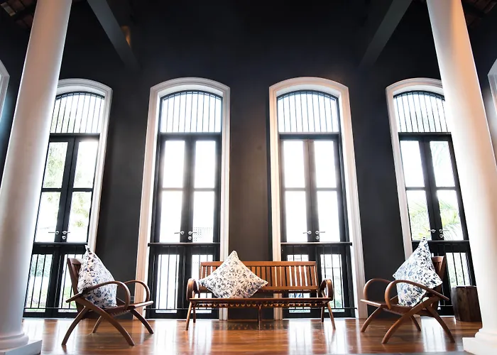 Little Nyonya Hotel
